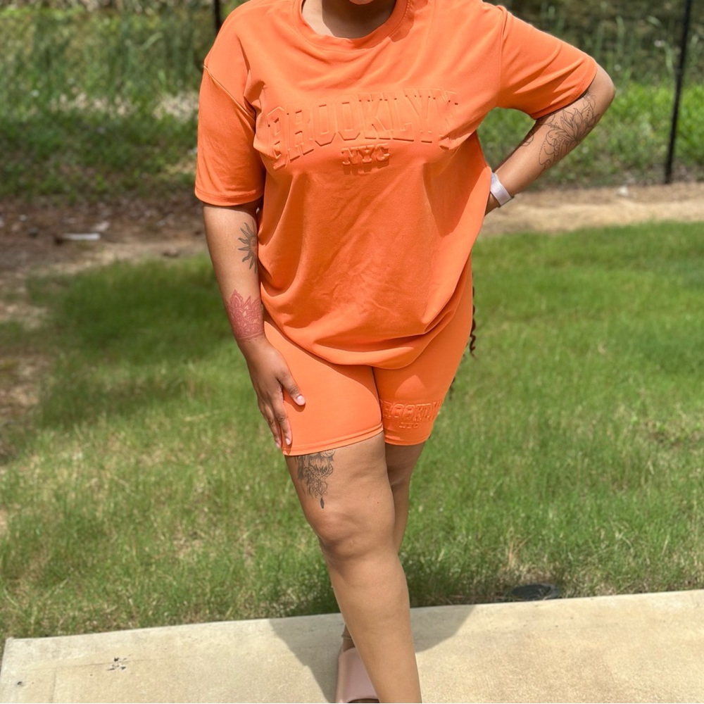 Two piece set - Picture 2 of 3